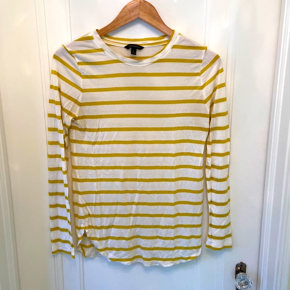 Banana Republic long sleeve t